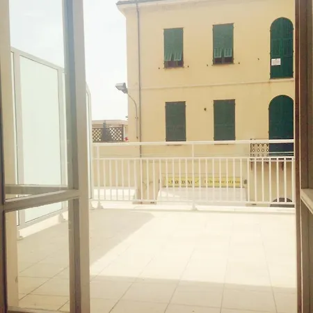 Casa Vacanza! A 50M Dal Mare! Bordighera Exterior photo
