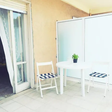 Casa Vacanza! A 50M Dal Mare! Bordighera Exterior photo